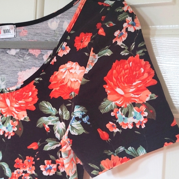 Floral bodycon midi dress - Picture 6 of 8